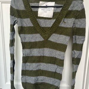 Abercrombie & Fitch Olive and Gray V-Neck Sweater